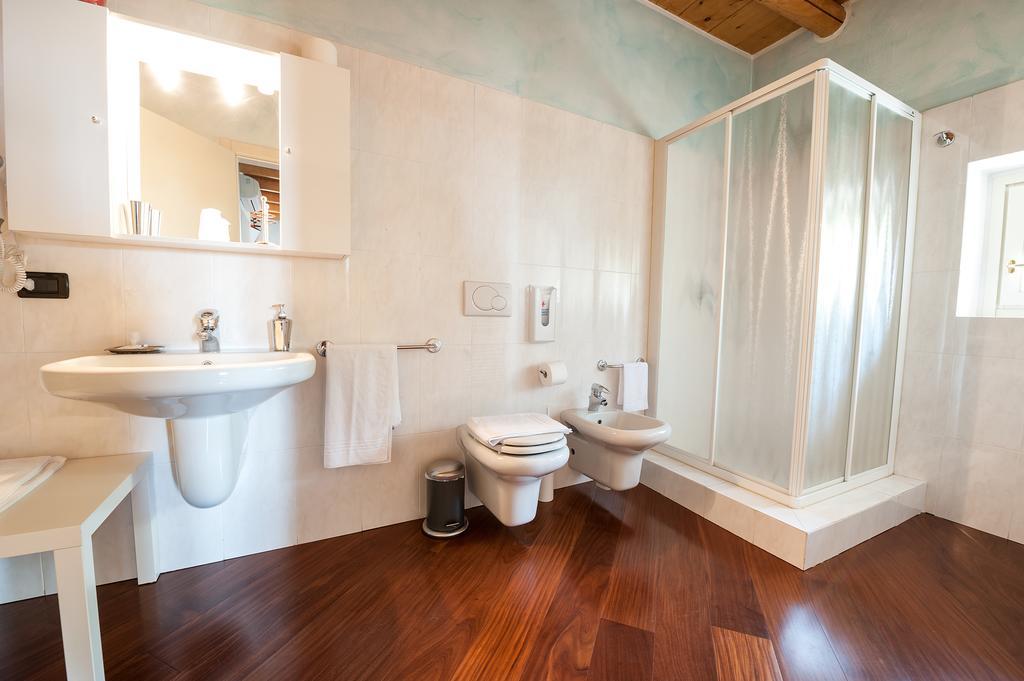 Villa Pace Pozzolengo Værelse billede