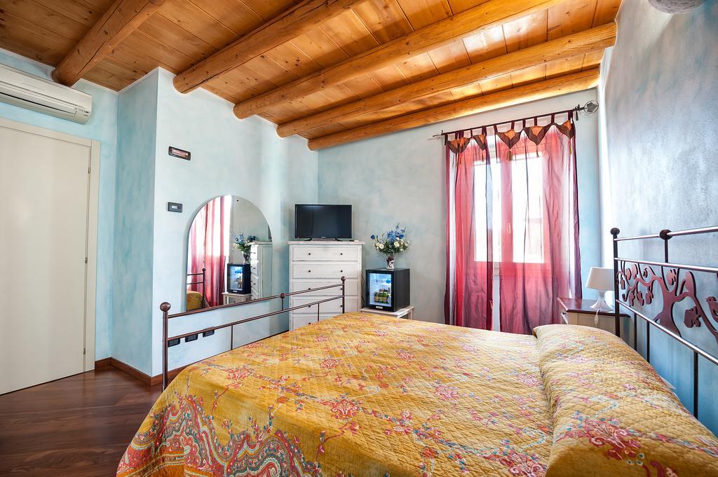 Villa Pace Pozzolengo Værelse billede
