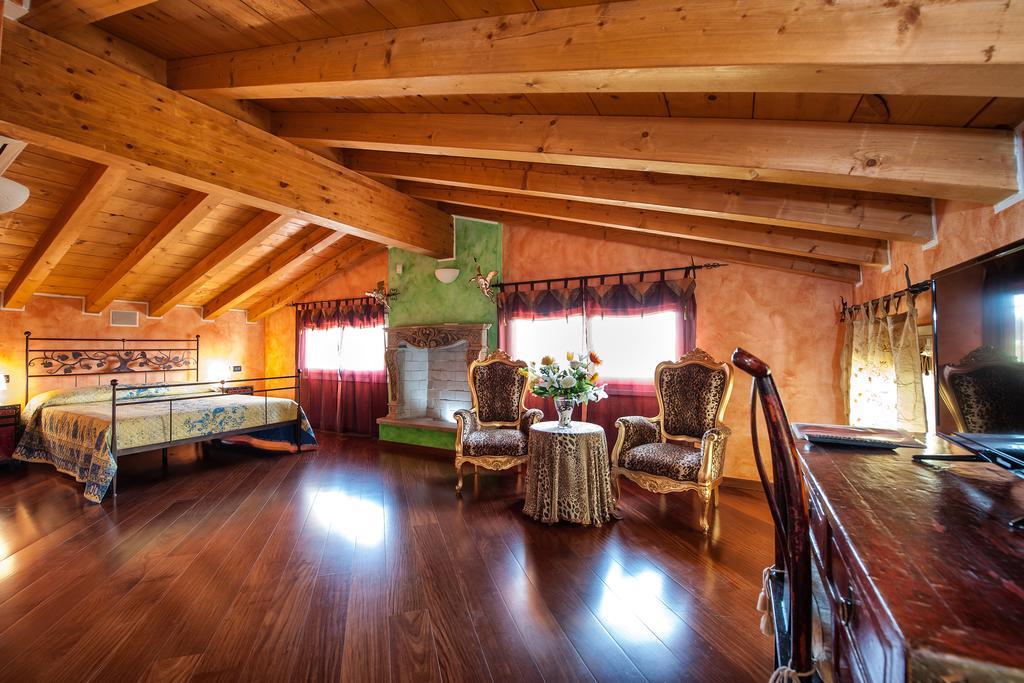 Villa Pace Pozzolengo Værelse billede