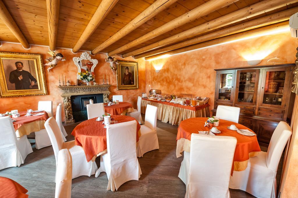 Villa Pace Pozzolengo Eksteriør billede