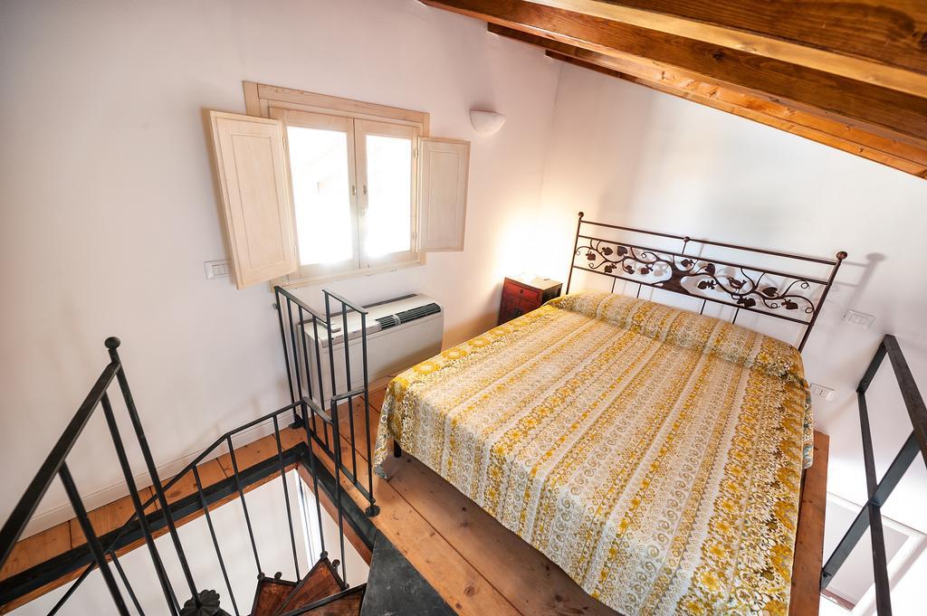 Villa Pace Pozzolengo Værelse billede